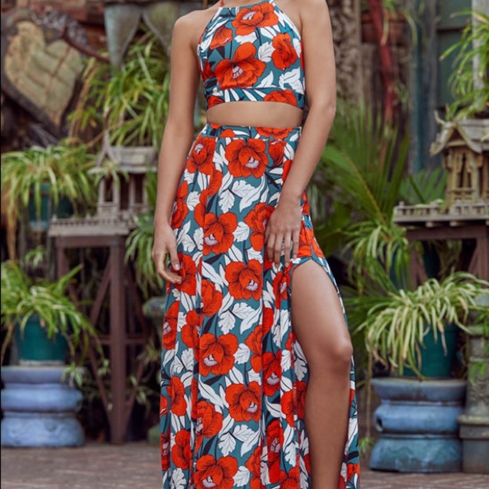 Lulu’s Two Piece Floral Maxi Dress